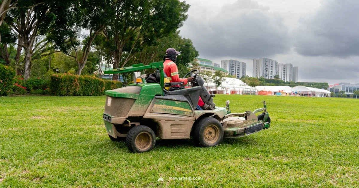 Gas vs Battery Mowers - Mower Help